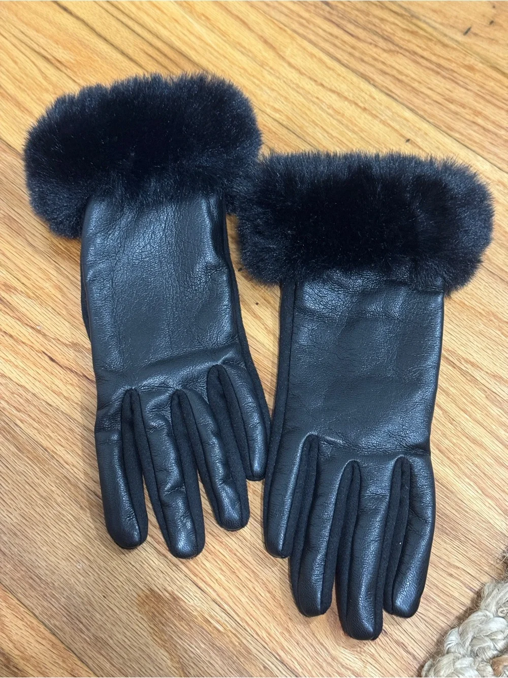 Black Faux Fur Cuff Leather Gloves - Women's Winter Accessory